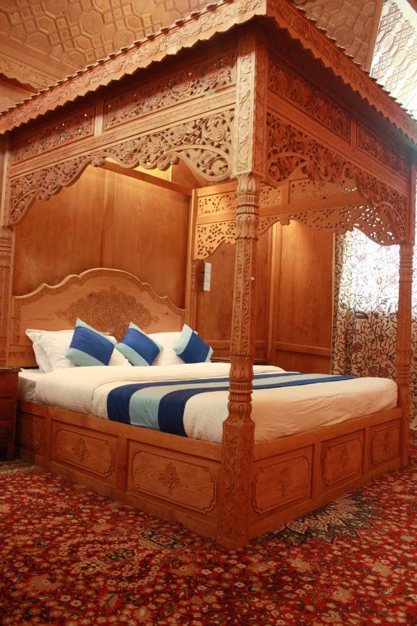 Khilona Luxury Heritage Houseboats Srīnagar Екстериор снимка